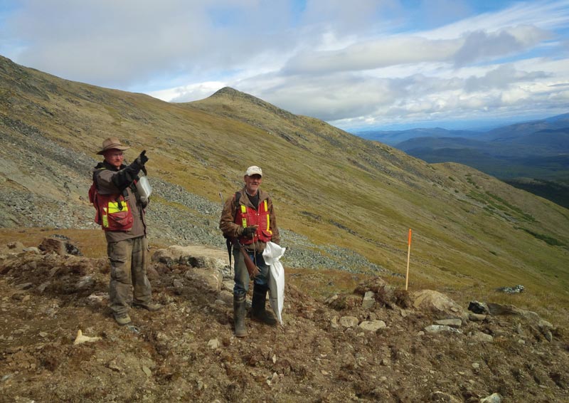 Geologist James Thom (left) and soil sampler Gordon Kirk at Banyan Gold’s Hyland gold project in the Yukon. Banyan is using the Red Cloud Klondike Strike platform to raise $750,000.  Credit: Banyan Gold