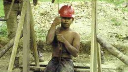 Hoisting facilities at Dayton Mining's El Dorado gold project in El Salvador. Dayton acuired a 100% stake in the project through its merger with Mirage Resource in 2000.