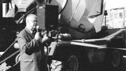 Edward Posey, president of South Atlantic Ventures and managing director of North Atlantic Natural Resources, speaks at Storliden's ribbon- cutting ceremony.