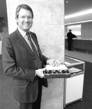 Photo by Pattie BealesMark Cullinan, great-grandson of Sir Thomas Cullinan, holds replicas of the Cullinan diamonds at the Indaba 2005 conferernce