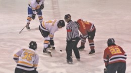 An intense face-off between Los Pendejos and Nishnawabe Rock. Los Pendejos went on to defeat CCIC in the championship game of the Caracle Cup, 8-5.
