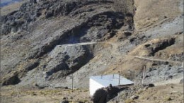 The outcropping Angela vein at Hochschild Mining's and International Minerals' Inmaculada gold-silver project in Southern Peru. Photo by International Minerals