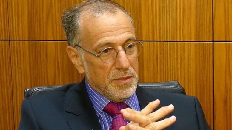 Mick Davis walks away from Guinea vehicle he founded