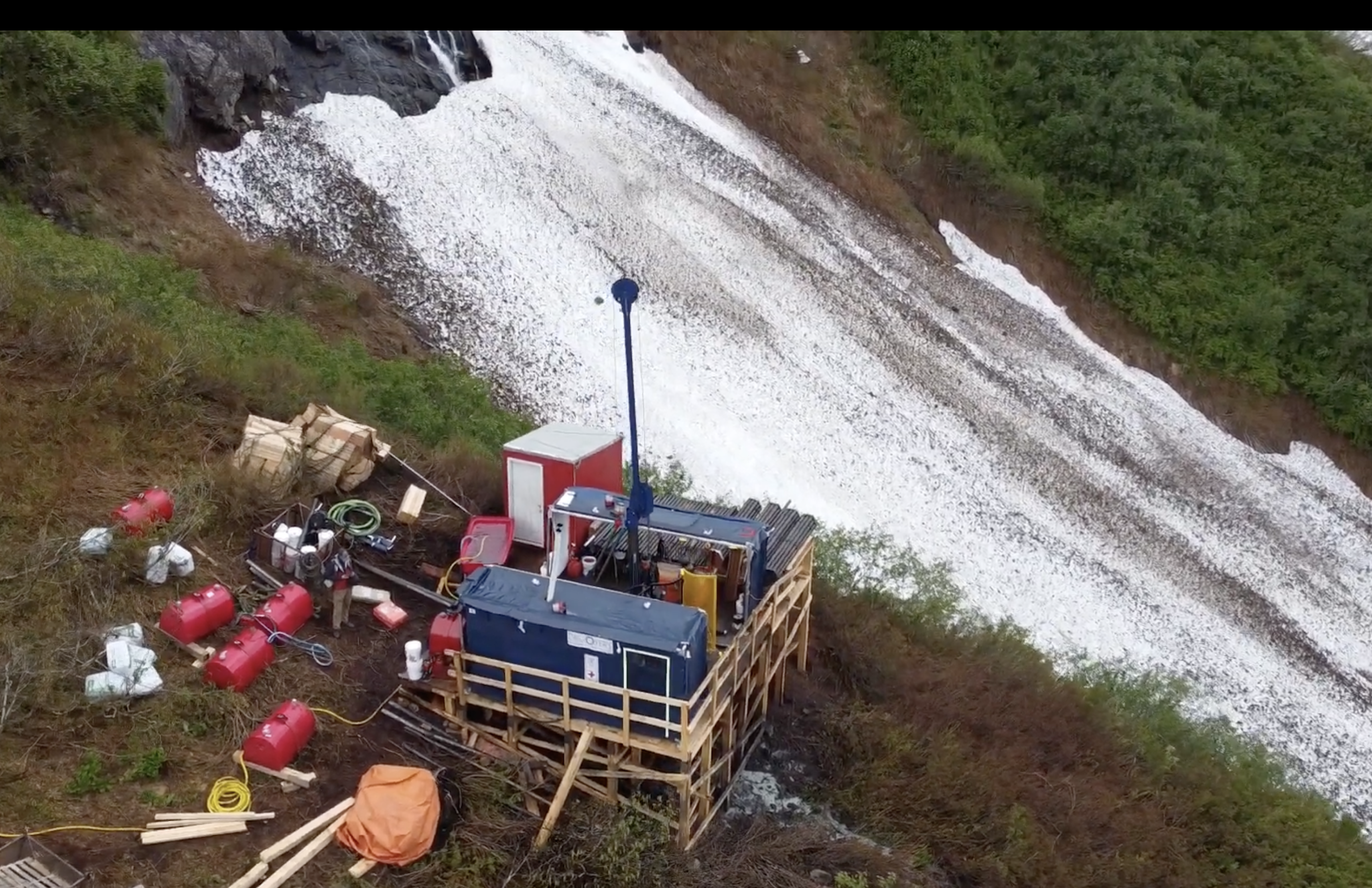 Goliath cores glint with visible gold at Golddigger project in