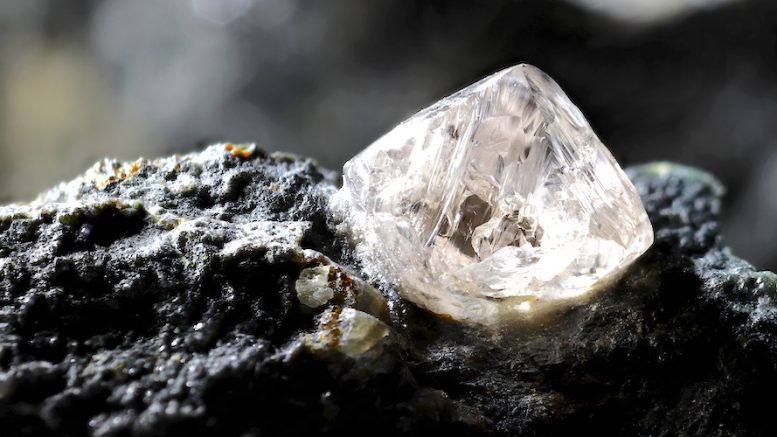 Diamond industry cracks under pressure as era nears collapse