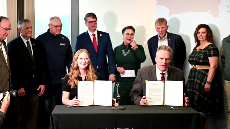 Alaska fast tracks permits with new fed deal