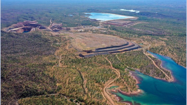 JV article: Vista Gold cuts Mt Todd capex