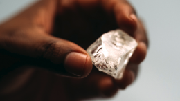Angola joins race for stake in De Beers