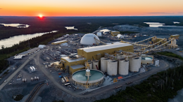 Iamgold hits record gold output, powers up Canadian growth