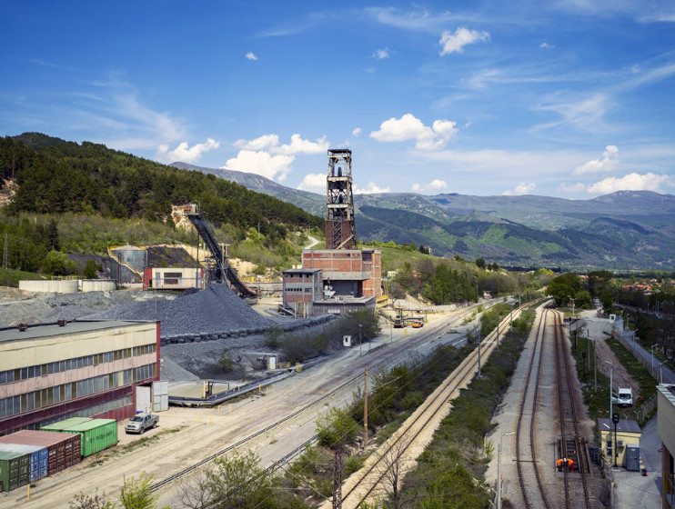 DPM makes gold-copper discovery near Bulgaria mine